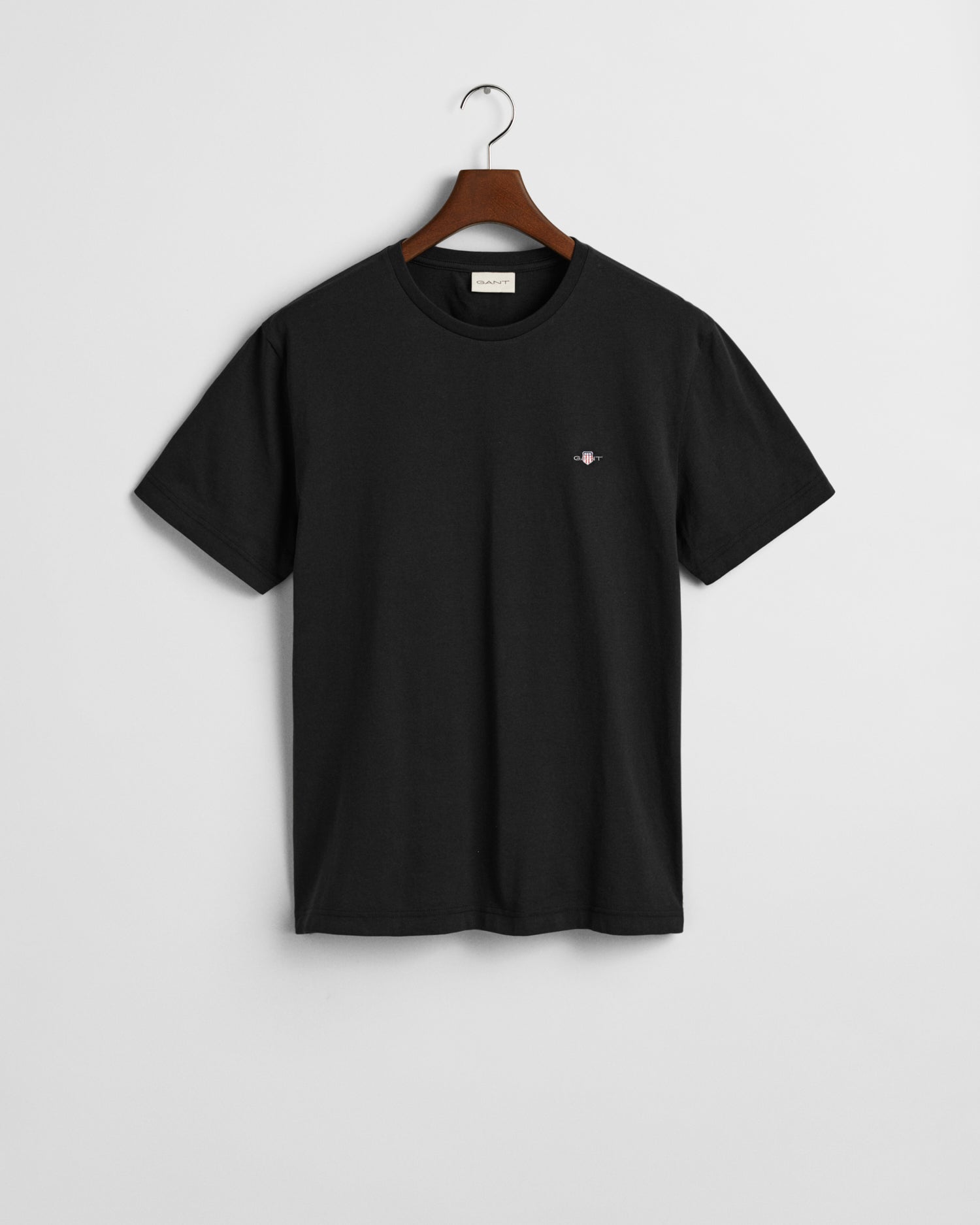 GANT Regular Shield T-Shirt - Matt O'Brien Fashions