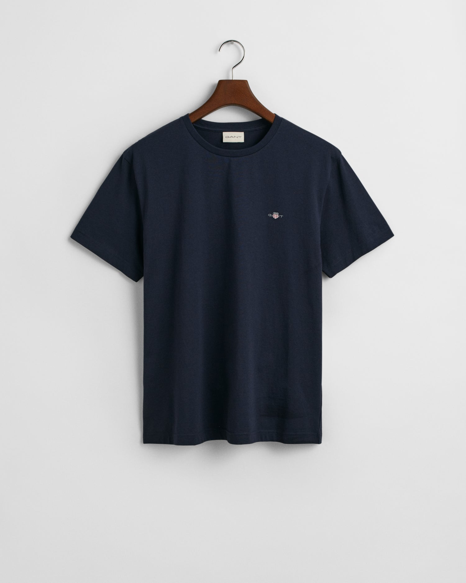 GANT Regular Shield T-Shirt - Matt O'Brien Fashions